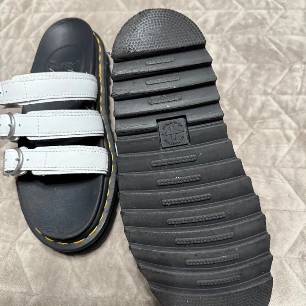 Dr Martens AirWave Sandals white size 7 - Picture 3 of 4